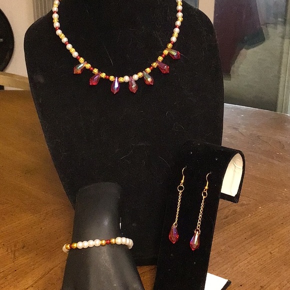 3 pieces ... JEWELRY SET .. red, white and gold ..... ns-2 - Picture 2 of 7